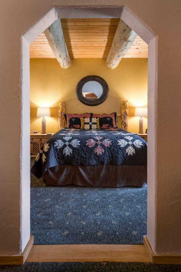 Mariposa Lodge Bed And Breakfast 斯廷博特斯普林斯 外观 照片